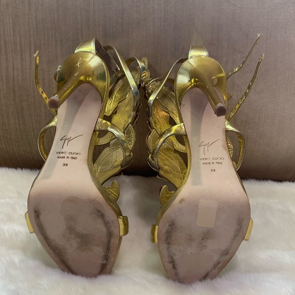 Giuseppe Zanotti Gold Embellished Coline wing heel - Picture 8 of 14
